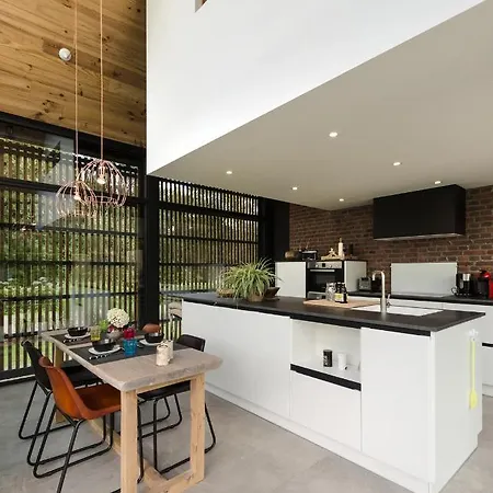 G'ardenne Blue Proche De * 더뷔